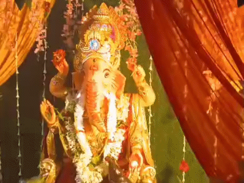 पाकुड़ में गणेश पूजा की धूम:30 अगस्त तक चलेगा गणपति महोत्सव, कलश यात्रा और सांस्कृतिक कार्यक्रमों का आयोजन पाकुड़ में गणेश पूजा की धूम:30 अगस्त तक चलेगा गणपति महोत्सव, कलश यात्रा और सांस्कृतिक कार्यक्रमों का आयोजन
