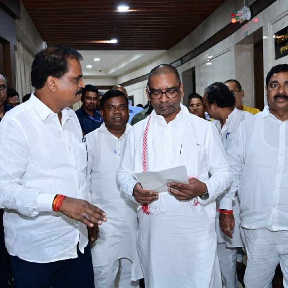बोकारो हवाई अड्डे का नाम दिशोम गुरु शिबू सोरेन के नाम पर हो : रतन लाल बोकारो हवाई अड्डे का नाम दिशोम गुरु शिबू सोरेन के नाम पर हो : रतन लाल