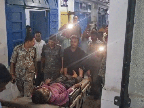 गिरिडीह में सिक्योरिटी गार्ड पर फायरिंग:पीछा कर बाइक सवारों ने चलाई गोली, युवक बाल-बाल बचा, धनबाद रेफर किया गया