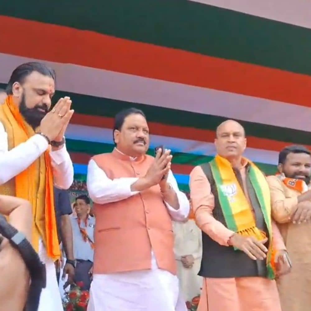 अररिया NDA कार्यकर्ता सम्मेलन में डिप्टी सीएम सम्राट चौधरी:बांग्लादेशी घुसपैठ का मुद्दा उठाया, बिहार को सोने का शेर बनाने की बात कही अररिया NDA कार्यकर्ता सम्मेलन में डिप्टी सीएम सम्राट चौधरी:बांग्लादेशी घुसपैठ का मुद्दा उठाया, बिहार को सोने का शेर बनाने की बात कही