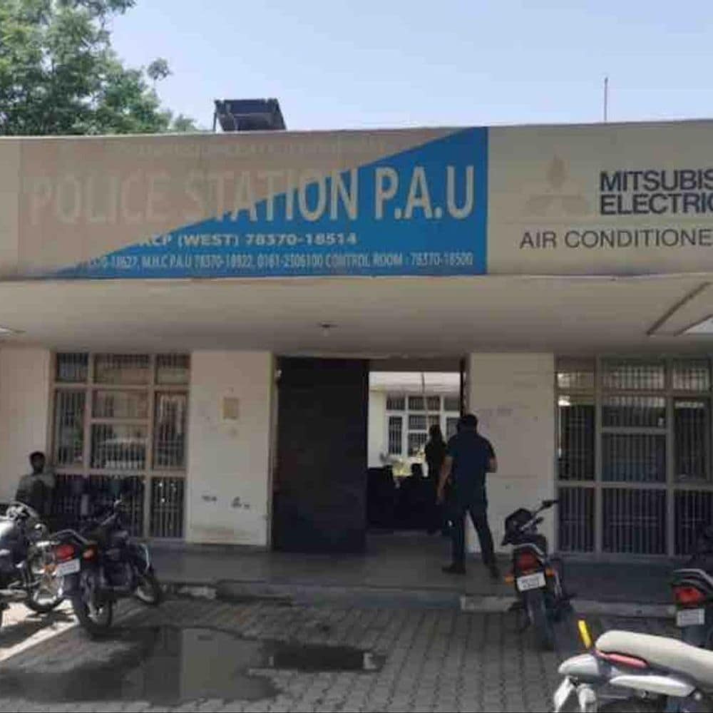 लुधियाना में 11वीं का स्टूडेंट पिस्टल समेत काबू:रौब दिखाने के लिए 14 हजार में खरीदा, तलाशी में मिले 50 हजार नकद लुधियाना में 11वीं का स्टूडेंट पिस्टल समेत काबू:रौब दिखाने के लिए 14 हजार में खरीदा, तलाशी में मिले 50 हजार नकद