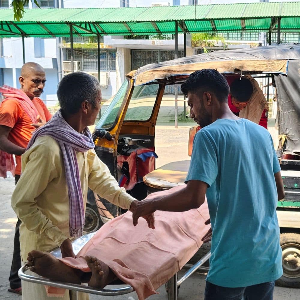 भागलपुर में मधेपुरा के शख्स की मौत:बकरी के विवाद में भतीजे ने धारदार हथियार से किया था हमला, पत्नी और बहू घायल भागलपुर में मधेपुरा के शख्स की मौत:बकरी के विवाद में भतीजे ने धारदार हथियार से किया था हमला, पत्नी और बहू घायल