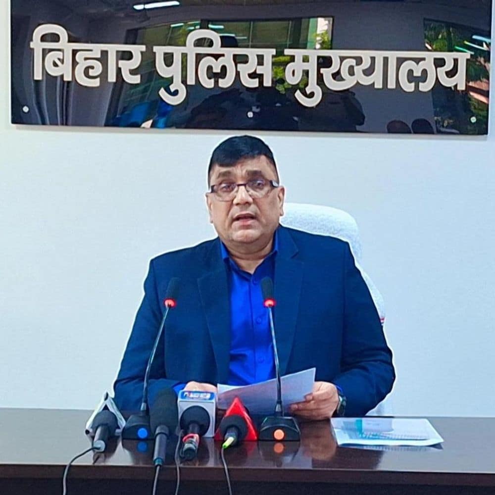 बिहार चुनाव में शराब तस्करी रोकने की तैयारी:23 जिलों में 393 चेक पोस्ट लगाए, पड़ोसी राज्यों से समन्वय शुरू बिहार चुनाव में शराब तस्करी रोकने की तैयारी:23 जिलों में 393 चेक पोस्ट लगाए, पड़ोसी राज्यों से समन्वय शुरू