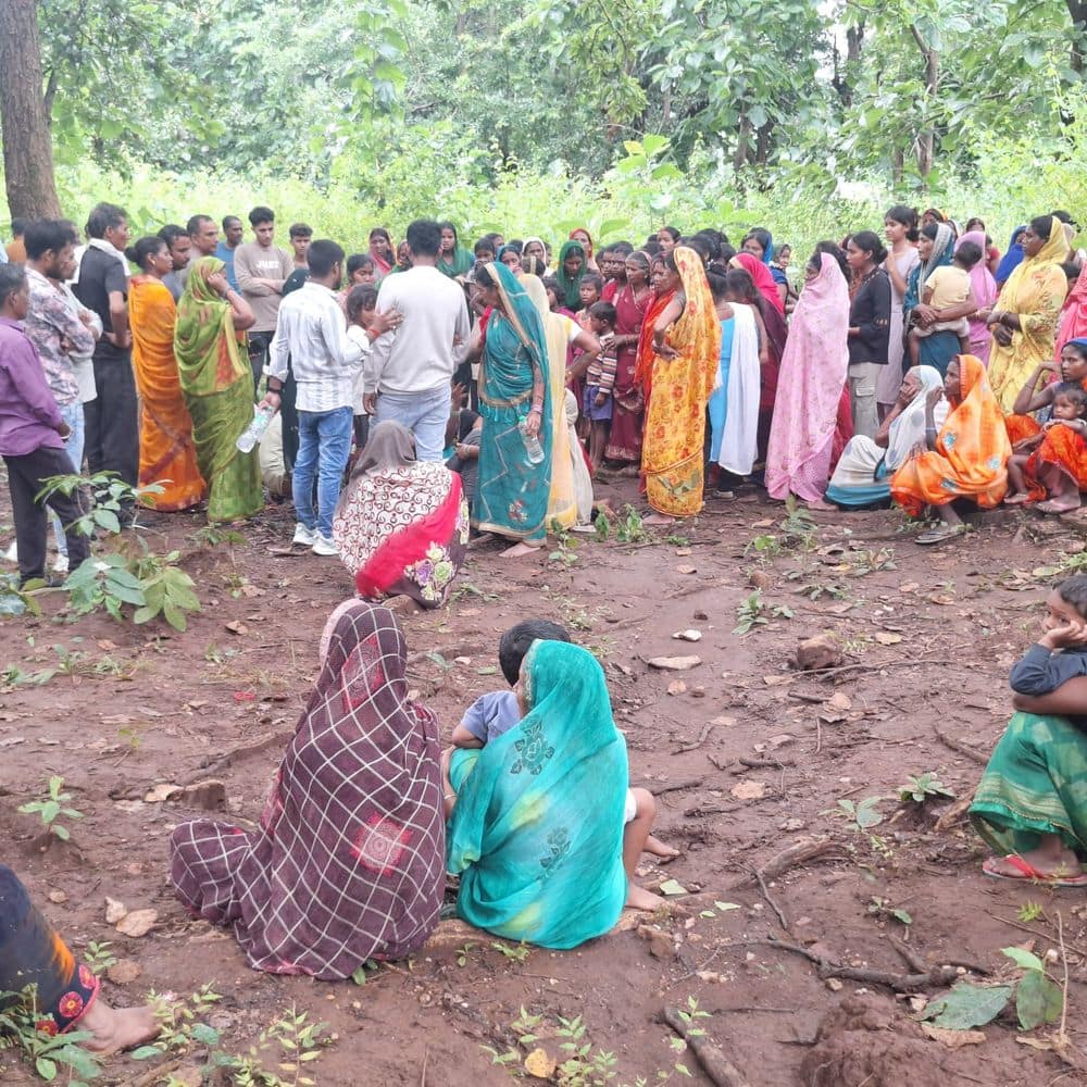 मनिका विधायक गारू प्रतिनिधि की पत्नी की हत्या:भेलवाकोना जंगल में ड्रोन कैमरे की मदद से दिखी लाश, घटनास्थल से मिली कुल्हाड़ी