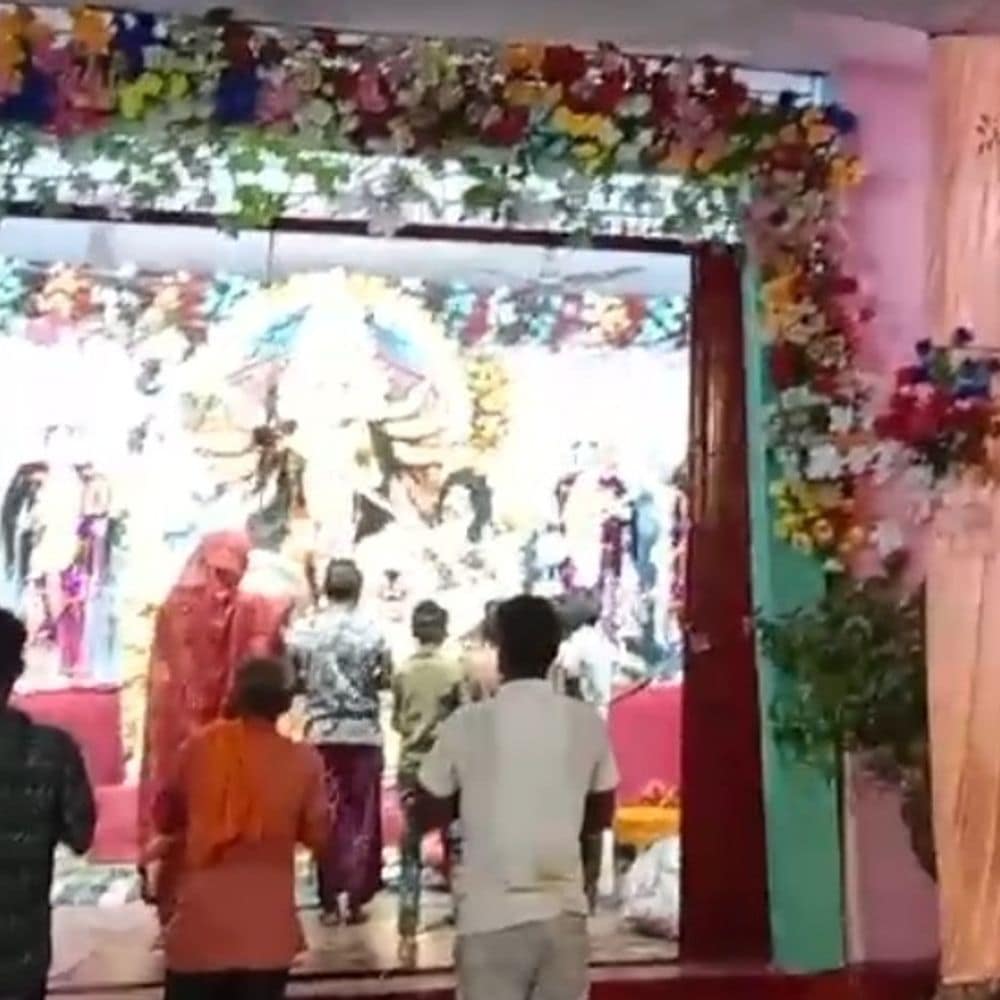 अररिया में दुर्गा पूजा पंडाल में अग्निशमन सुरक्षा का निरीक्षण:बिजली के तारों, लाइटिंग सिस्टम, जनरेटर की हुई जांच ,पूजा कमेटी को दिए गए निर्देश अररिया में दुर्गा पूजा पंडाल में अग्निशमन सुरक्षा का निरीक्षण:बिजली के तारों, लाइटिंग सिस्टम, जनरेटर की हुई जांच ,पूजा कमेटी को दिए गए निर्देश