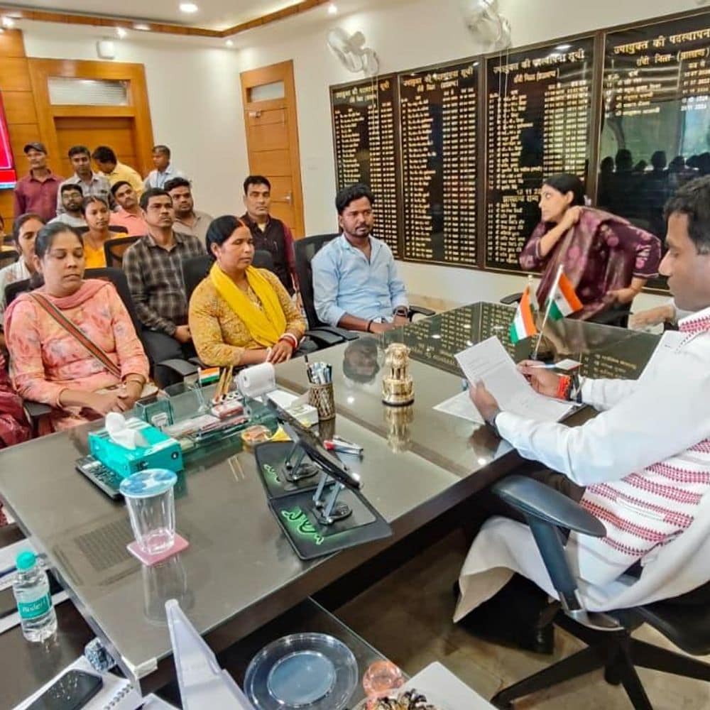 अनगड़ा सीओ और कर्मचारियों को शो-कॉज, बीमार बच्ची का आयुष्मान से शुरू हुआ इलाज अनगड़ा सीओ और कर्मचारियों को शो-कॉज, बीमार बच्ची का आयुष्मान से शुरू हुआ इलाज
