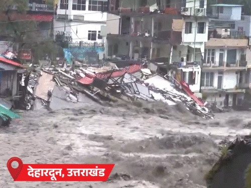 UP-बिहार में बारिश का ऑरेंज अलर्ट:वैष्णो देवी यात्रा शुरू, दोनों रूट खुले; लैंडस्लाइड के कारण 22 दिन से बंद थी