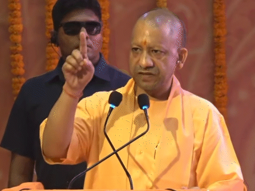 योगी बोले- गाजियाबाद के गैंगस्टर पर फिल्म तक बनी:यहां CM को ठहरने नहीं देते थे, मैं अकेला मुख्यमंत्री जो रातभर रहा योगी बोले- गाजियाबाद के गैंगस्टर पर फिल्म तक बनी:यहां CM को ठहरने नहीं देते थे, मैं अकेला मुख्यमंत्री जो रातभर रहा