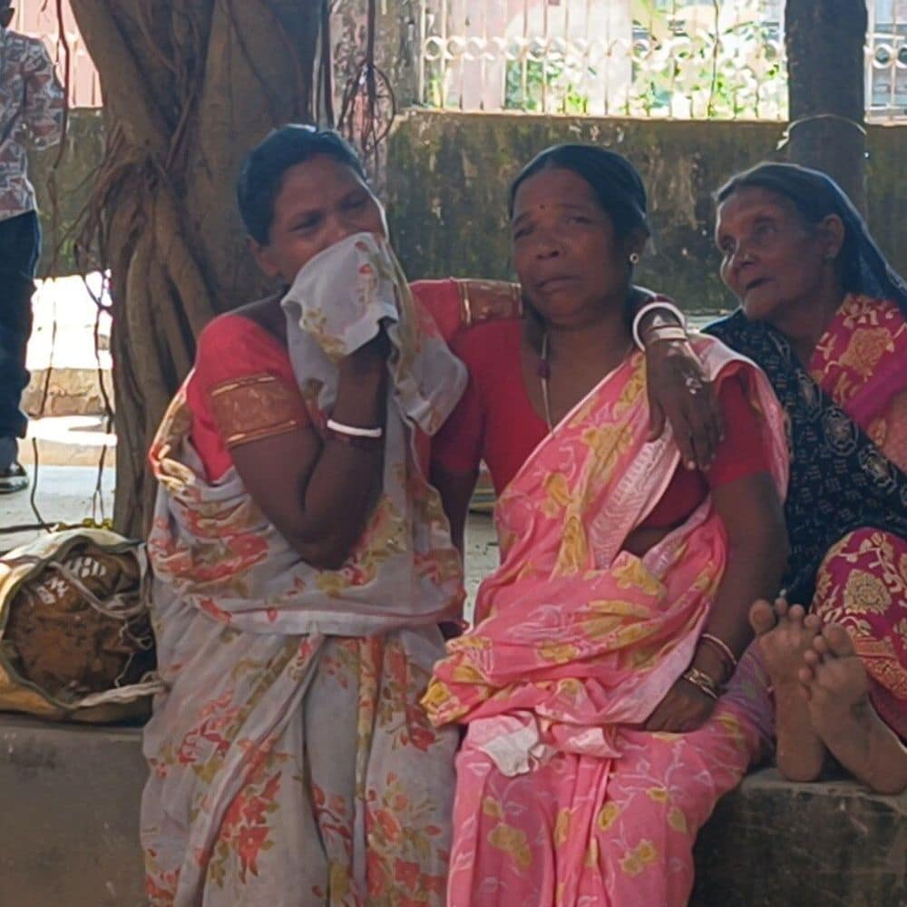 गुमला में युवक ने फांसी लगा दी जान:पत्नी से विवाद के बाद गुस्से में चला गया कमरे में, साड़ी से फंदा बना लटका गुमला में युवक ने फांसी लगा दी जान:पत्नी से विवाद के बाद गुस्से में चला गया कमरे में, साड़ी से फंदा बना लटका
