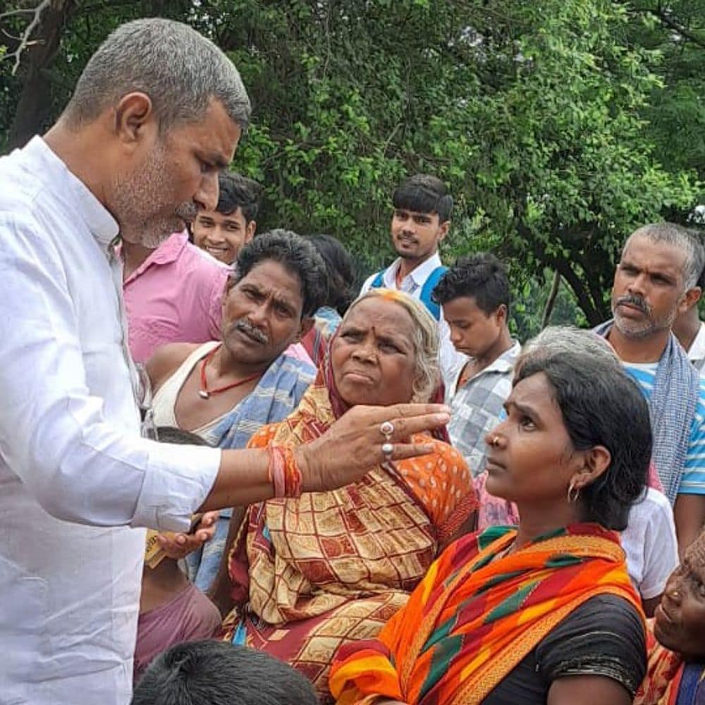 अरवल में जन सुराज यात्रा का समापन:मुखिया मनोज यादव ने प्रशांत किशोर के संदेश दिए, कुर्था शहीद स्थल पर माल्यार्पण अरवल में जन सुराज यात्रा का समापन:मुखिया मनोज यादव ने प्रशांत किशोर के संदेश दिए, कुर्था शहीद स्थल पर माल्यार्पण