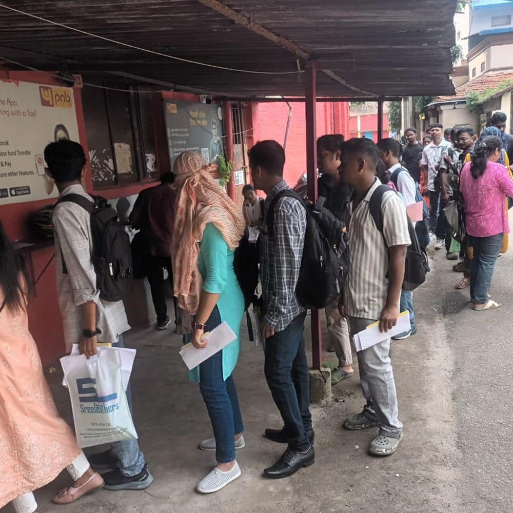 रांची यूनिवर्सिटी कैंपस में डिग्री लेने आए छात्र-छात्राओं ने क्या कहा-