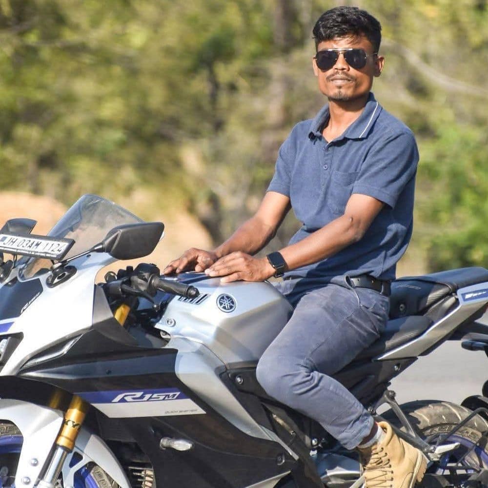लातेहार में सड़क हादसे में खेल शिक्षक की मौत:पिकअप-बाइक की भिड़ंत के बाद हुआ हादसा, आमने-सामने की टक्कर से हुई घटना लातेहार में सड़क हादसे में खेल शिक्षक की मौत:पिकअप-बाइक की भिड़ंत के बाद हुआ हादसा, आमने-सामने की टक्कर से हुई घटना