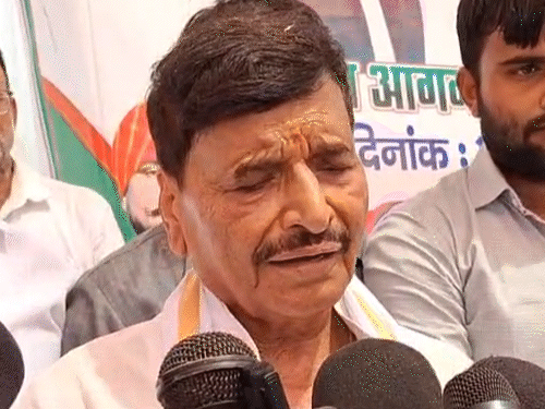 शिवपाल बोले- अखिलेश ने विधानसभा के कई टिकट फाइनल किए:इटावा में कहा- कई प्रत्याशी तय होंगे; प्रधानी-बीडीसी नहीं लड़ेंगे शिवपाल बोले- अखिलेश ने विधानसभा के कई टिकट फाइनल किए:इटावा में कहा- कई प्रत्याशी तय होंगे; प्रधानी-बीडीसी नहीं लड़ेंगे