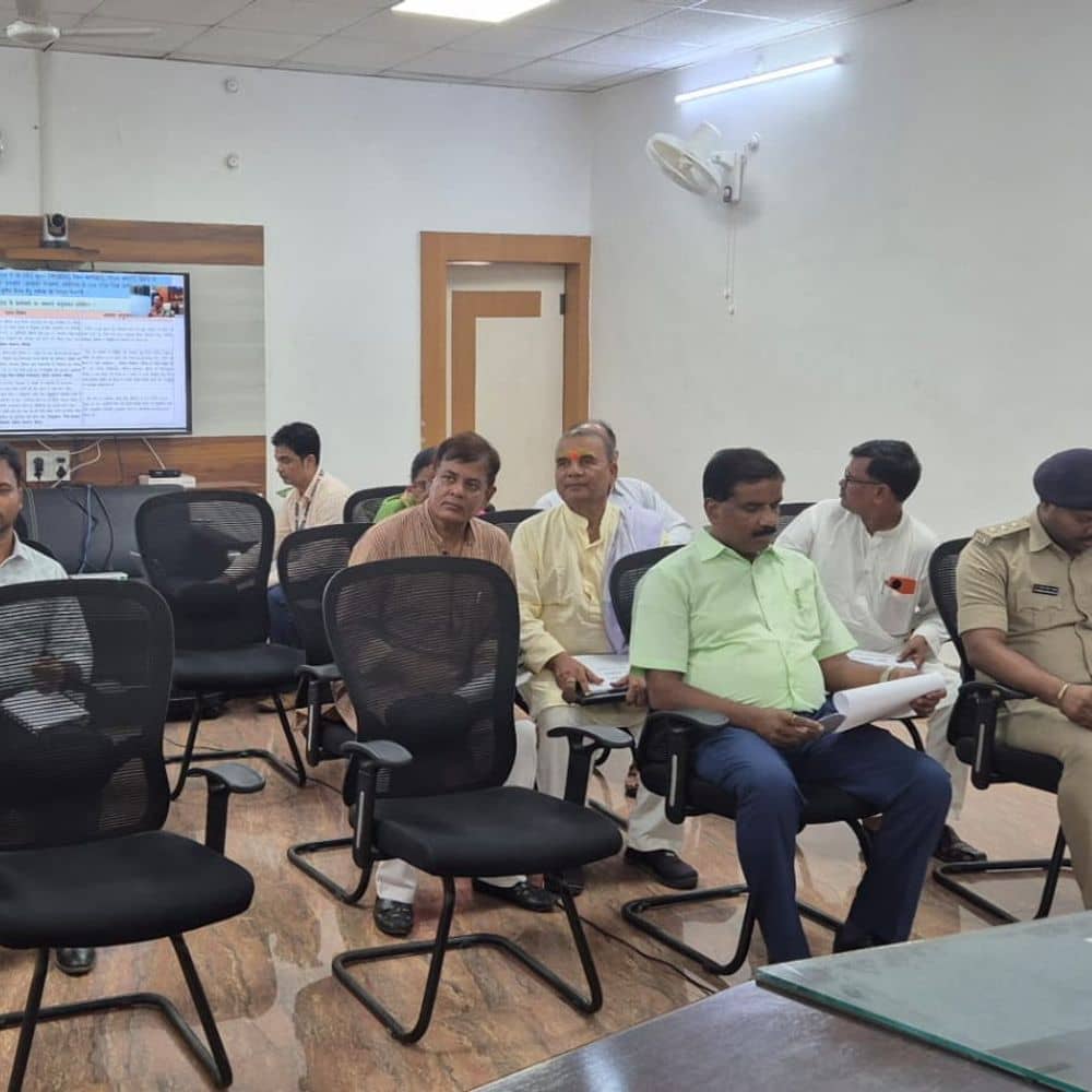 बेतिया मेंसSC-ST अत्याचार निवारण समिति की बैठक:डीएम बोले- पीड़ितों को वित्तीय लाभ और नियुक्तियों में देरी बर्दाश्त नहीं बेतिया मेंसSC-ST अत्याचार निवारण समिति की बैठक:डीएम बोले- पीड़ितों को वित्तीय लाभ और नियुक्तियों में देरी बर्दाश्त नहीं
