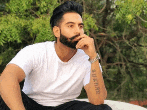 राजवीर जवंदा के संस्कार के बाद सरताज का छलका दर्द:बोले-सजना सोचा नहीं था तेरे गांव ऐसे आना होगा; परमीश ने कहा-हमें जीना सिखा गया राजवीर जवंदा के संस्कार के बाद सरताज का छलका दर्द:बोले-सजना सोचा नहीं था तेरे गांव ऐसे आना होगा; परमीश ने कहा-हमें जीना सिखा गया