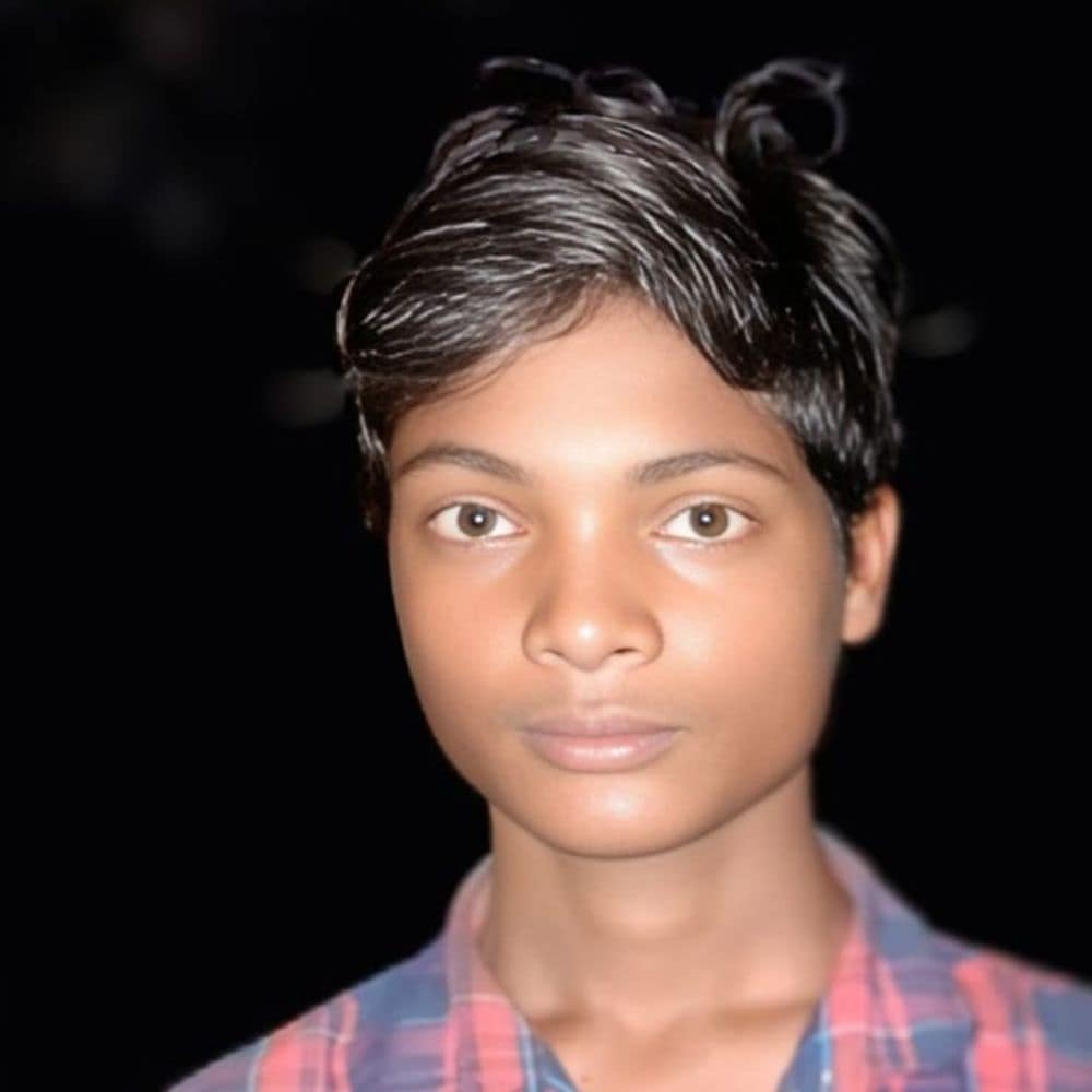 मधेपुरा में करंट लगने से छात्र की मौत:परिजन बोले-खेत देखने के लिए निकला था, 1.5KM दूर मिली लाश