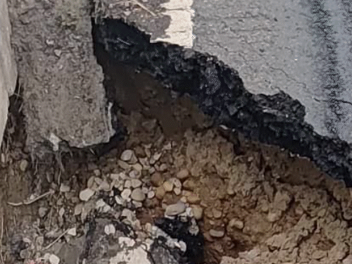 हरियाणा में 48 घंटे में भारी बारिश की चेतावनी:CM का विदेश दौरा रद्द; अधिकारियों की छुटि्टयां रद्द; मंत्री बोले- कैमरे चलेंगे तो जलभराव दिखेगा ही हरियाणा में 48 घंटे में भारी बारिश की चेतावनी:CM का विदेश दौरा रद्द; अधिकारियों की छुटि्टयां रद्द; मंत्री बोले- कैमरे चलेंगे तो जलभराव दिखेगा ही