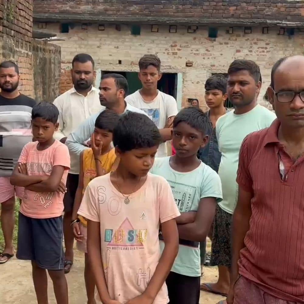 उलाय नदी में नहाने गए युवक की डूबने से मौत:जमुई में बालू माफियाओं ने खोदे गड्ढे, 6 महीने में 12 लोगों की गई जान उलाय नदी में नहाने गए युवक की डूबने से मौत:जमुई में बालू माफियाओं ने खोदे गड्ढे, 6 महीने में 12 लोगों की गई जान