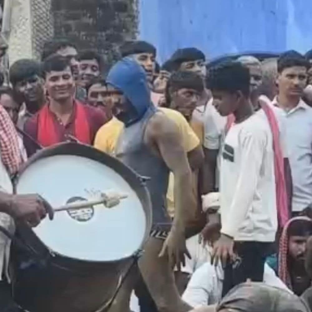 बांका में दुर्गा पूजा पर दंगल प्रतियोगिता:पहलवानों ने दिखाए दावपेंच, बिहार और झारखंड के पहलवानों ने लिया भाग