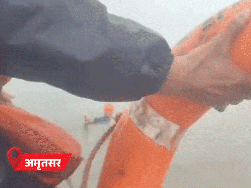 पंजाब में आज बारिश का रेड अलर्ट:9 जिले बाढ़ से प्रभावित; घग्गर का जलसतर बढ़ा, जालंधर- लुधियाना की सड़कों पर भरा पानी पंजाब में आज बारिश का रेड अलर्ट:9 जिले बाढ़ से प्रभावित; घग्गर का जलसतर बढ़ा, जालंधर- लुधियाना की सड़कों पर भरा पानी