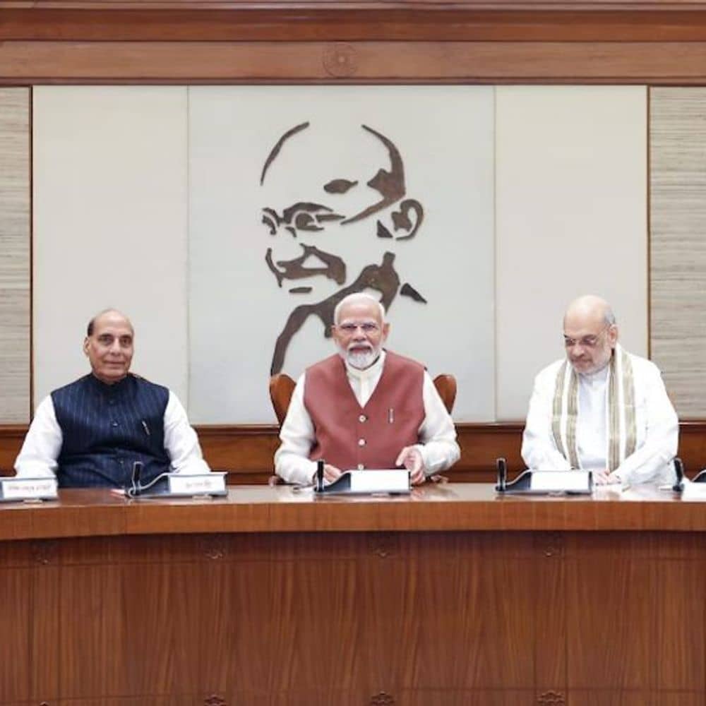 4 रेल परियोजनाओं को कैबिनेट की मंजूरी:गुजरात के कच्छ में 2 रेल लाइन बनेगी; प्रधानमंत्री स्वनिधि योजना 2030 तक बढ़ाई गई 4 रेल परियोजनाओं को कैबिनेट की मंजूरी:गुजरात के कच्छ में 2 रेल लाइन बनेगी; प्रधानमंत्री स्वनिधि योजना 2030 तक बढ़ाई गई
