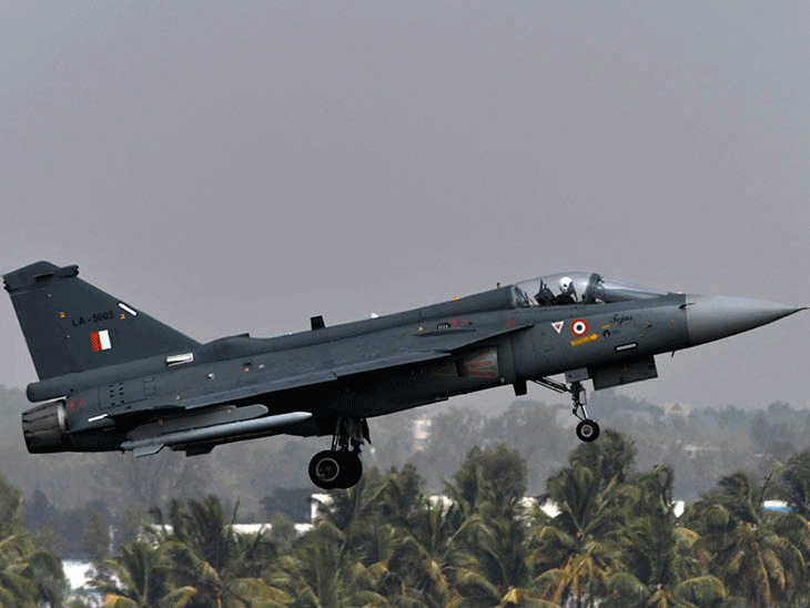 HAL को अमेरिका से तेजस का चौथा इंजन मिला:वायुसेना को नवंबर में 2 तेजस मार्क-1ए फाइटर जेट मिलेंगे; 2028 तक देने हैं 83 विमान