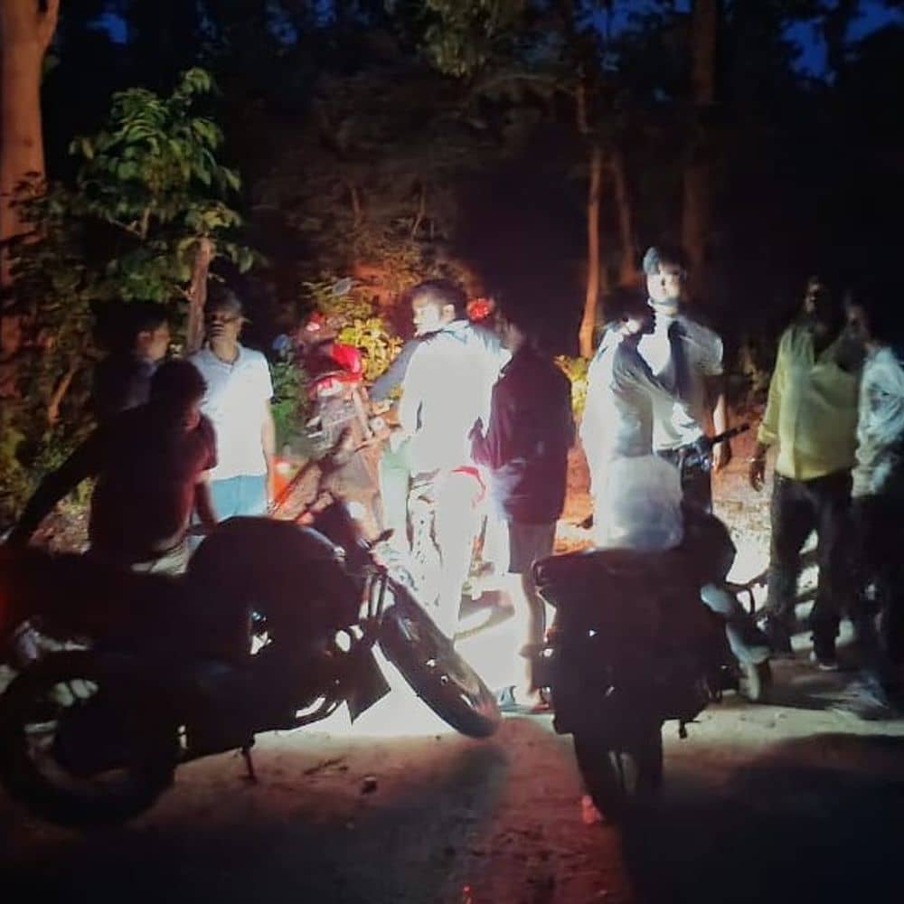 लातेहार के डाटप पाटम जलप्रपात में हादसा:नहाने के दौरान दो युवक गहरे पानी में डूबे, एक की मौत, दूसरे की तलाश जारी लातेहार के डाटप पाटम जलप्रपात में हादसा:नहाने के दौरान दो युवक गहरे पानी में डूबे, एक की मौत, दूसरे की तलाश जारी