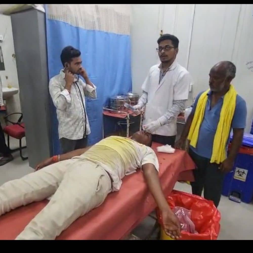 जहानाबाद में घरेलू विवाद में सुसाइड की कोशिश:24 साल के युवक ने चूहे की दवा खाई, सदर अस्पताल में भर्ती जहानाबाद में घरेलू विवाद में सुसाइड की कोशिश:24 साल के युवक ने चूहे की दवा खाई, सदर अस्पताल में भर्ती