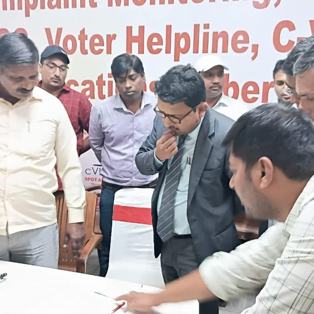 खगड़िया में व्यय पर्यवेक्षक ने चुनाव तैयारियों की समीक्षा की:टीम गठन, ट्रैकिंग तंत्र और अन्य कोषांगों की जानकारी ली खगड़िया में व्यय पर्यवेक्षक ने चुनाव तैयारियों की समीक्षा की:टीम गठन, ट्रैकिंग तंत्र और अन्य कोषांगों की जानकारी ली