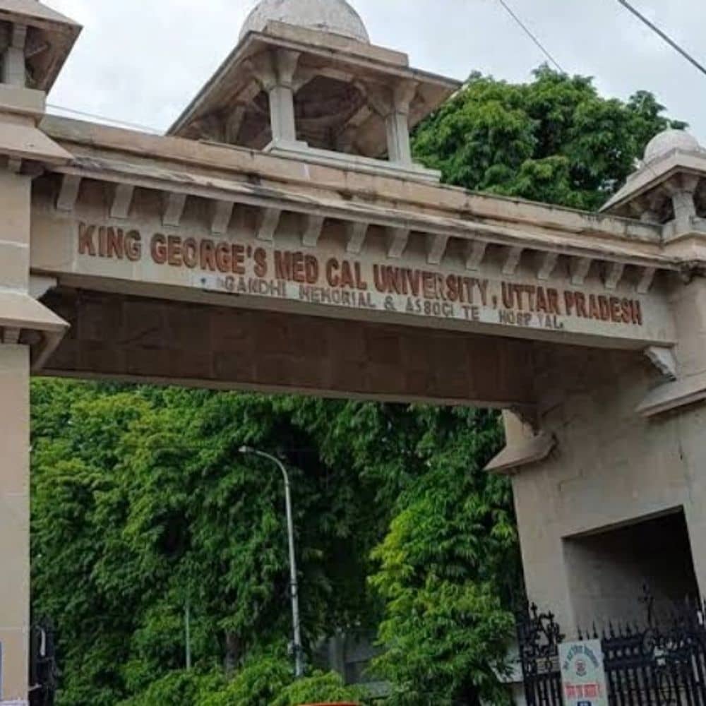 लखनऊ पटाखा विस्फोट कांड में घायल युवक की गई जान:KGMU में इलाज के दौरान इरशाद की मौत, दूसरे घायल युवक की हालत भी नाजुक लखनऊ पटाखा विस्फोट कांड में घायल युवक की गई जान:KGMU में इलाज के दौरान इरशाद की मौत, दूसरे घायल युवक की हालत भी नाजुक