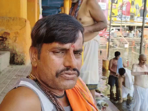 महालया पर देवघर में उमड़ा आस्था का सैलाब:शिवगंगा में हजारों लोगों ने किया पितरों का तर्पण, अज्ञात मृत्यु तिथि वाले पूर्वजों का विशेष श्राद्ध महालया पर देवघर में उमड़ा आस्था का सैलाब:शिवगंगा में हजारों लोगों ने किया पितरों का तर्पण, अज्ञात मृत्यु तिथि वाले पूर्वजों का विशेष श्राद्ध