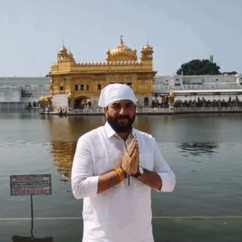 अमृतसर पहुंचे केंद्रीय राज्य मंत्री मुरलीधर मोहोल:बाढ़ प्रभावित लोगों से करेंगे मुलाकात; गोल्डन टेंपल में टेका माथा अमृतसर पहुंचे केंद्रीय राज्य मंत्री मुरलीधर मोहोल:बाढ़ प्रभावित लोगों से करेंगे मुलाकात; गोल्डन टेंपल में टेका माथा
