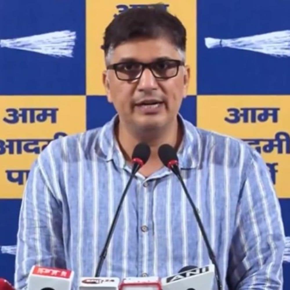 कांग्रेस के बाद AAP का चुनाव आयोग पर आरोप:केजरीवाल की सीट पर नाम काटे थे, RTI का जवाब नहीं दिया; EC ने दावा खारिज किया