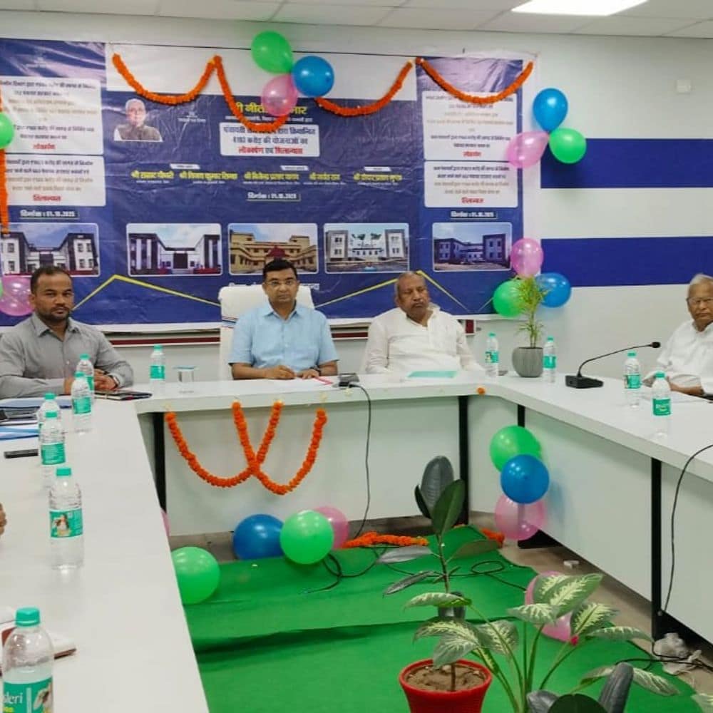 नालंदा में 32 पंचायत सरकार भवन का उद्घाटन:24 मुख्यमंत्री कन्या विवाह मंडप का शिलान्यास; सीएम ने वर्चुअल किया शुभारंभ