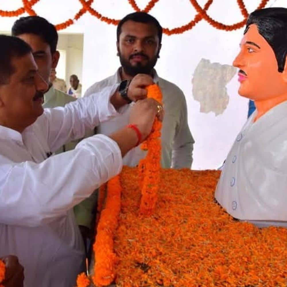 मधुबनी में अमर शहीद रामफल मंडल शहादत दिवस का आयोजन:सांसद संजय झा बोले- SIR के नाम पर बिहार को बदनाम किया जा रहा