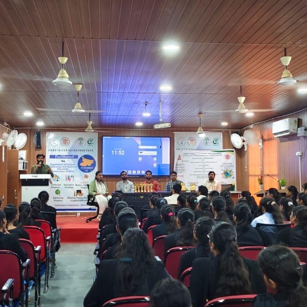 सीतामढ़ी पॉलिटेक्निक में छात्राओं के लिए सॉफ्ट स्किल्स ट्रेनिंग:नांदी फाउंडेशन के सहयोग से हुआ सात दिवसीय कार्यक्रम सीतामढ़ी पॉलिटेक्निक में छात्राओं के लिए सॉफ्ट स्किल्स ट्रेनिंग:नांदी फाउंडेशन के सहयोग से हुआ सात दिवसीय कार्यक्रम