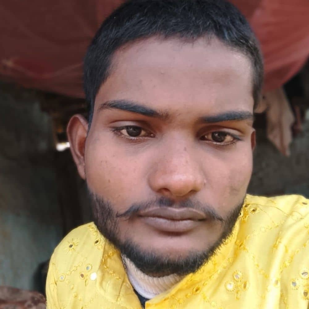 गंगा स्नान के दौरान डूबा मधेपुरा का युवक:24 घंटे बाद भी नहीं मिला सुराग, NDRF की टीम कर रही तलाश गंगा स्नान के दौरान डूबा मधेपुरा का युवक:24 घंटे बाद भी नहीं मिला सुराग, NDRF की टीम कर रही तलाश