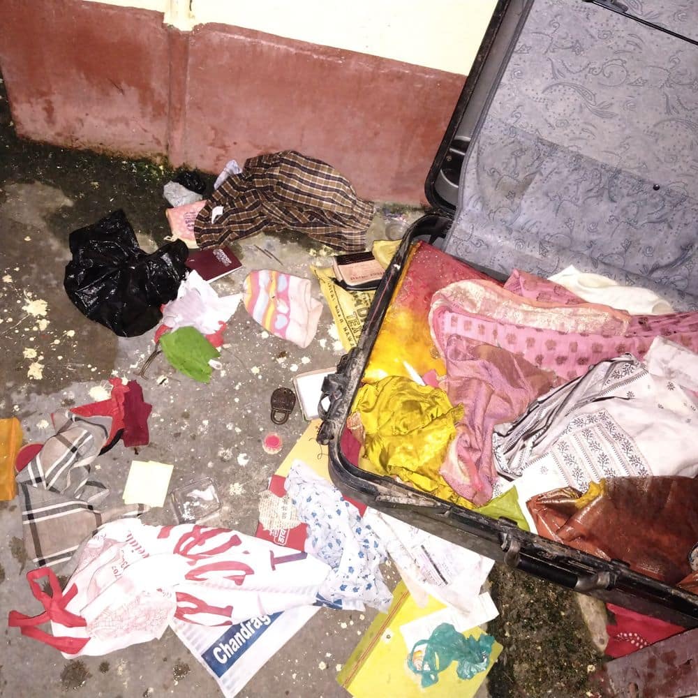 नवादा के नक्सल प्रभावित कौआकोल में चोरों का आतंक:तीन घरों से लाखों के गहने-नकदी चोरी, पुलिसिंग पर उठे सवाल नवादा के नक्सल प्रभावित कौआकोल में चोरों का आतंक:तीन घरों से लाखों के गहने-नकदी चोरी, पुलिसिंग पर उठे सवाल