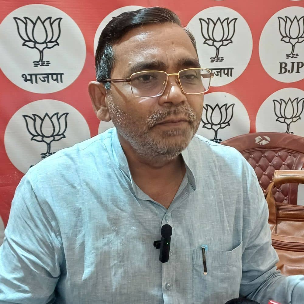 राहुल-तेजस्वी की वोट अधिकार यात्रा को बताया ‘कुर्सी यात्रा’-BJP विधायक:मुंगेर में प्रणव कुमार यादव बोले- वोट बैंक के लिए खानकाह में टेका माथा राहुल-तेजस्वी की वोट अधिकार यात्रा को बताया ‘कुर्सी यात्रा’-BJP विधायक:मुंगेर में प्रणव कुमार यादव बोले- वोट बैंक के लिए खानकाह में टेका माथा