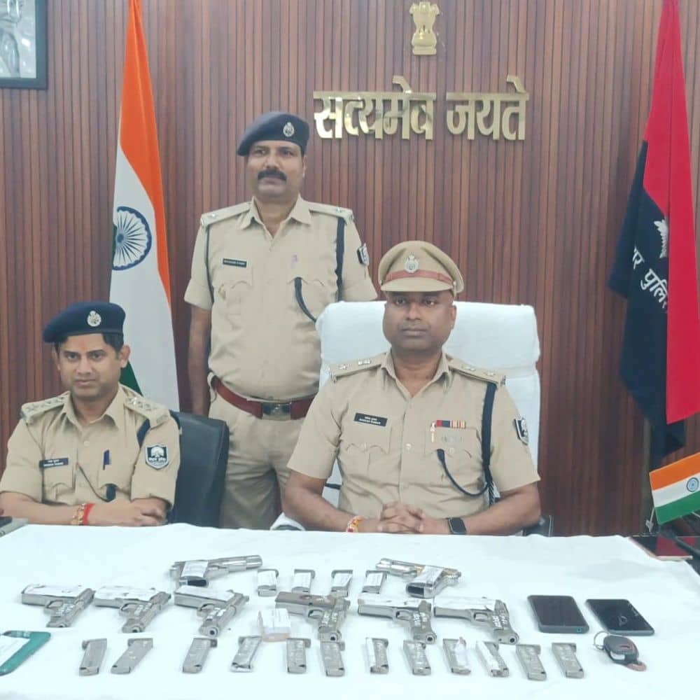 पुर्णिया का वार्ड सदस्य समेत 5 तस्कर गिरफ्तार:खगड़िया में 8 देसी पिस्टल जब्त, एक ही गिरोह के है पांचों