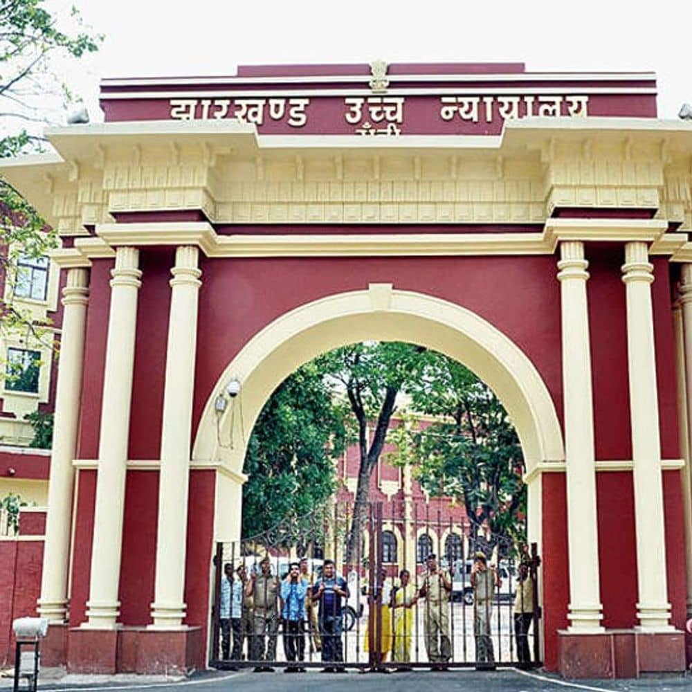 पेसा कानून 6 सितंबर तक लागू करें या सचिव कोर्ट में पेश होकर स्पष्टीकरण दें : हाईकोर्ट
