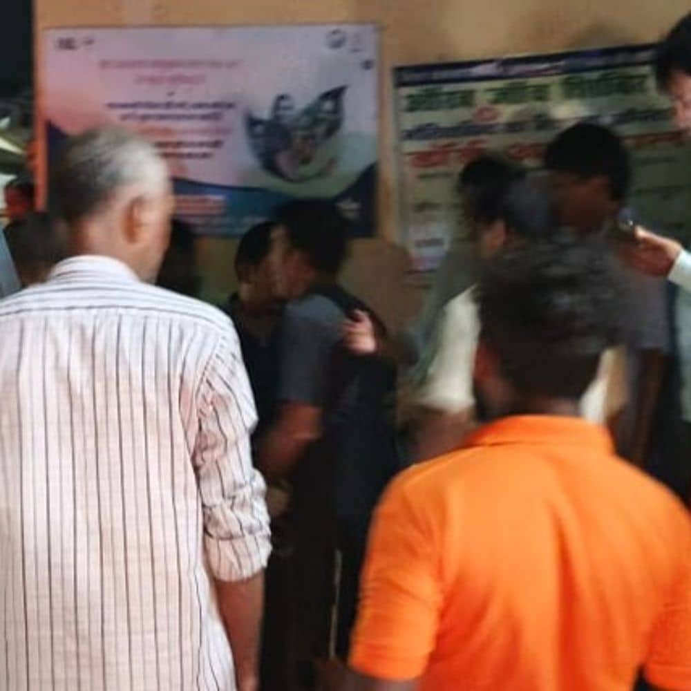 औरंगाबाद में युवक को पेट में मारी गोली:घर से पैदल निकले थे, थोड़ी दूर पर अपराधियों ने घेर लिया; घायल इलाजरत