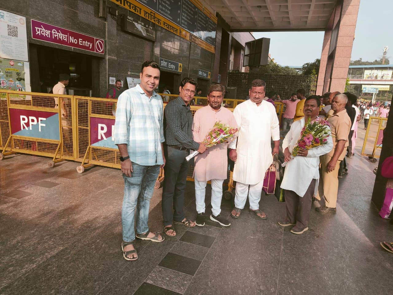 आप पार्टी प्रदेश प्रभारी और सह प्रभारी पहुंचे रांची आप पार्टी प्रदेश प्रभारी और सह प्रभारी पहुंचे रांची