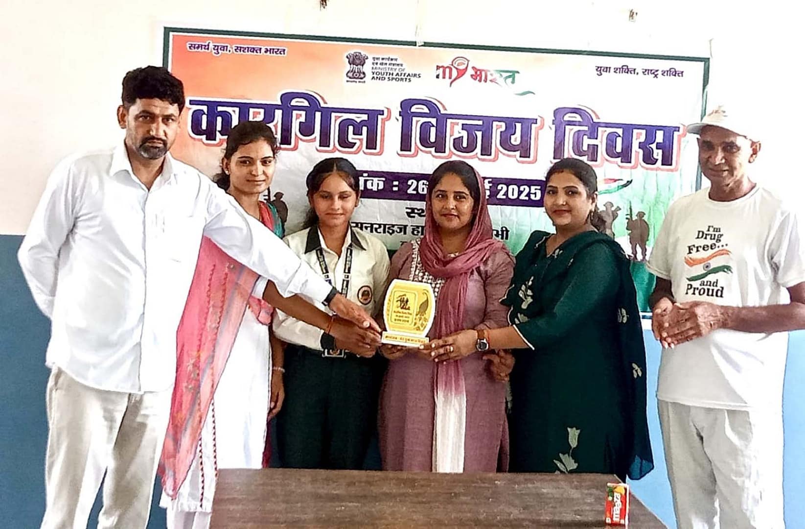 हिसार : कारगिल विजय दिवस पर आयोजित भाषण प्रतियोगिता में भावना प्रथम
