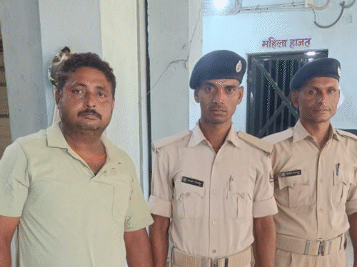 महिला से अवैध संबंध में युवक की हत्या:पटना के दानापुर में आरोपी गिरफ्तार, महिला का परिवार विरोध करता था; नहीं मानने पर मर्डर महिला से अवैध संबंध में युवक की हत्या:पटना के दानापुर में आरोपी गिरफ्तार, महिला का परिवार विरोध करता था; नहीं मानने पर मर्डर