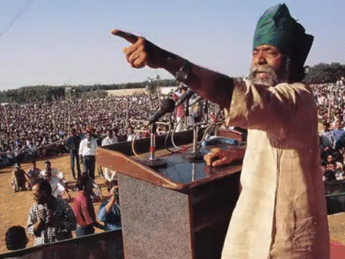 झारखंड के स्कूलों में पढ़ाए जाएंगे शिबू सोरेन:महाजनी प्रथा के खिलाफ गुरुजी का संघर्ष जानेंगे बच्चे, सिलेबस में शामिल होगी जीवनी झारखंड के स्कूलों में पढ़ाए जाएंगे शिबू सोरेन:महाजनी प्रथा के खिलाफ गुरुजी का संघर्ष जानेंगे बच्चे, सिलेबस में शामिल होगी जीवनी