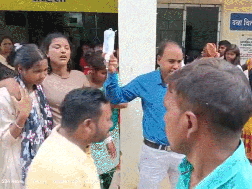 पलामू में कस्तूरबा गांधी स्कूल की 40 छात्राएं बीमार:नाश्ते में खाया था सोयाबीन की सब्जी और रोटी, होने लगी उल्टी और पेट दर्द, 7 एडमिट पलामू में कस्तूरबा गांधी स्कूल की 40 छात्राएं बीमार:नाश्ते में खाया था सोयाबीन की सब्जी और रोटी, होने लगी उल्टी और पेट दर्द, 7 एडमिट
