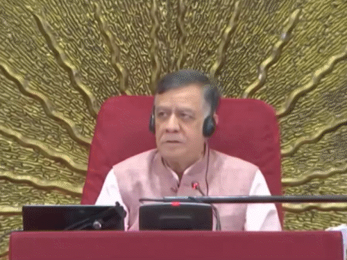 विधानसभा में सपा की मांग-फतेहपुर मुद्दे पर चर्चा हो:माता प्रसाद और महाना में बहस; कहा-आपका व्यवहार पद जैसा नहीं विधानसभा में सपा की मांग-फतेहपुर मुद्दे पर चर्चा हो:माता प्रसाद और महाना में बहस; कहा-आपका व्यवहार पद जैसा नहीं