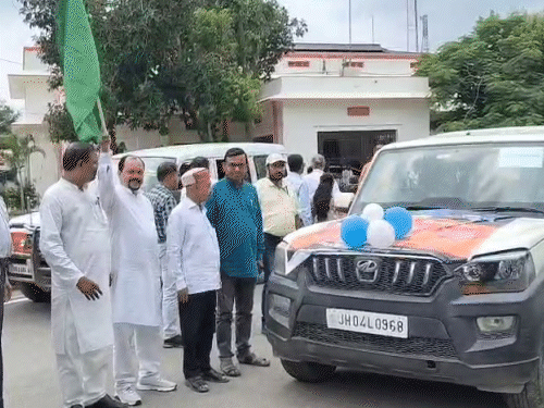 मुजफ्फरपुर में मतदाता जागरूकता अभियान:डीएम ने 13 प्रचार वाहनों को किया रवाना, बोले- लोकतंत्र की मजबूती के लिए वोटरों की भागीदारी जरूरी मुजफ्फरपुर में मतदाता जागरूकता अभियान:डीएम ने 13 प्रचार वाहनों को किया रवाना, बोले- लोकतंत्र की मजबूती के लिए वोटरों की भागीदारी जरूरी