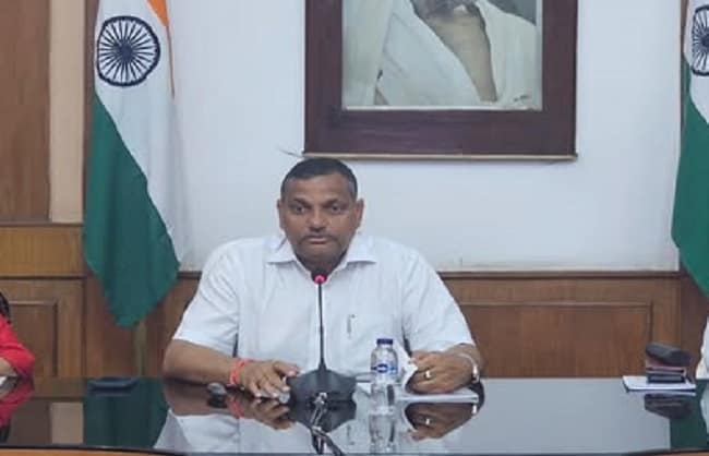विधि-व्यवस्था को पूरी तरह नियंत्रित करने के लिए राज्यभर में चलाएं सघन वाहन जांच अभियान : मुख्य सचिव